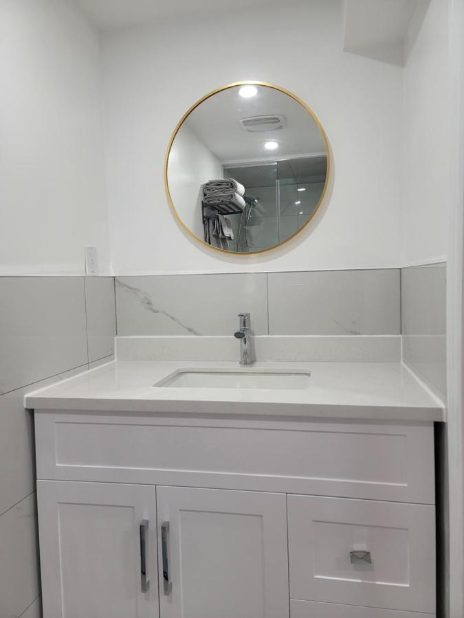 Tononhouse Apartment Торонто Екстериор снимка