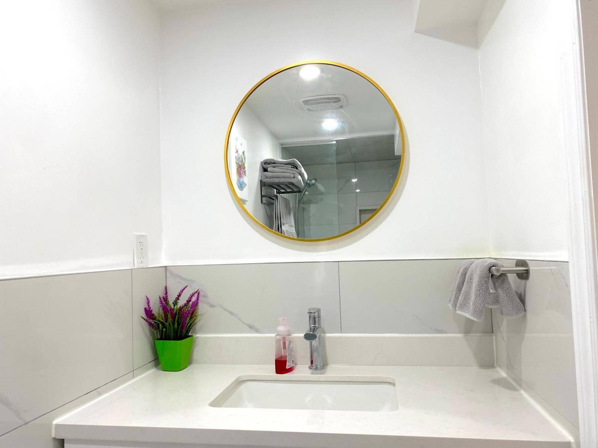 Tononhouse Apartment Торонто Екстериор снимка