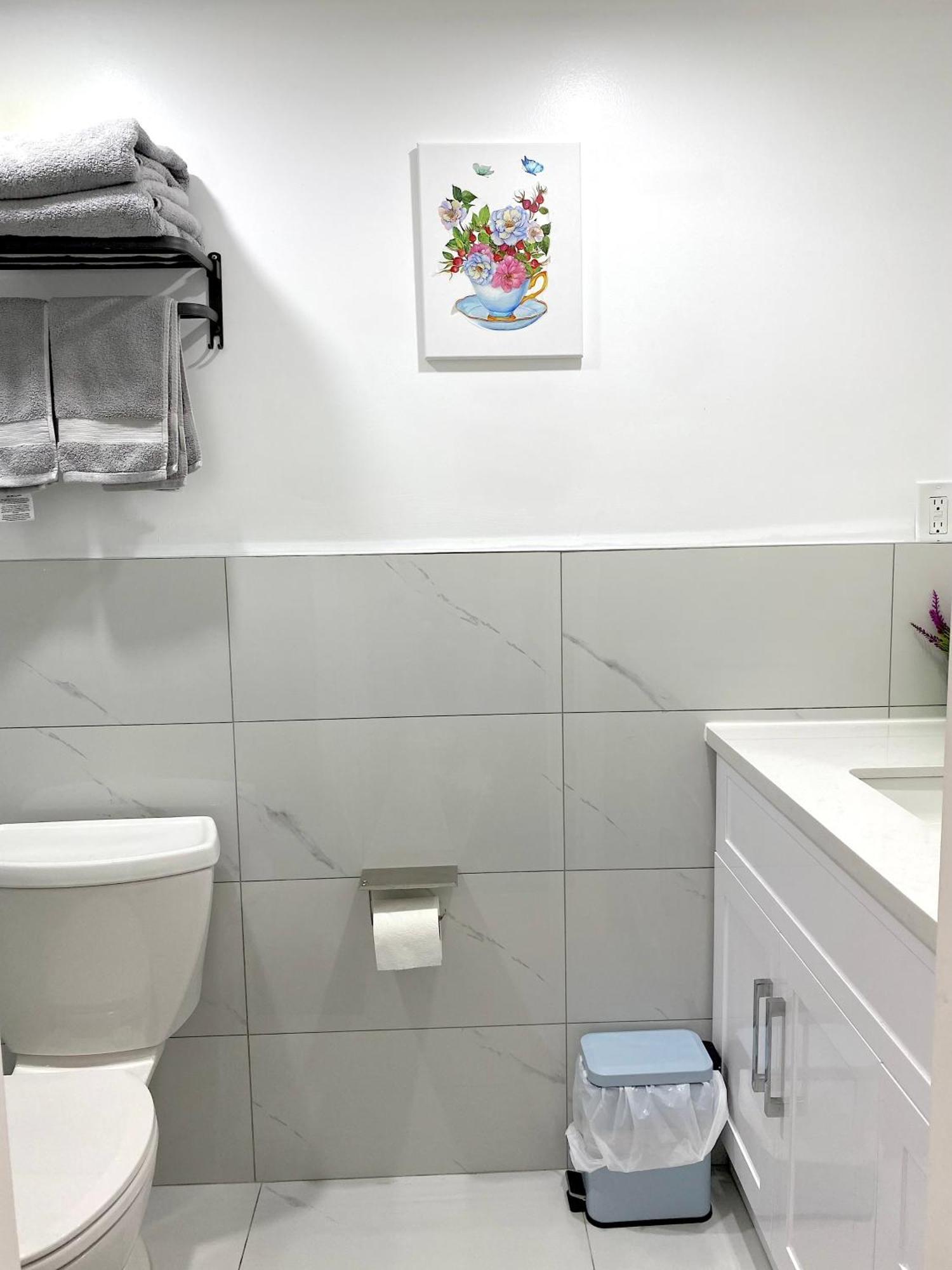 Tononhouse Apartment Торонто Екстериор снимка